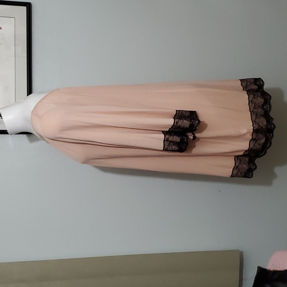 FOREVER 21 Creamy Peach Asymmetrical Stretchy Tunic Dress w/Blk Lace-EUC-Sz SP - Picture 6 of 17